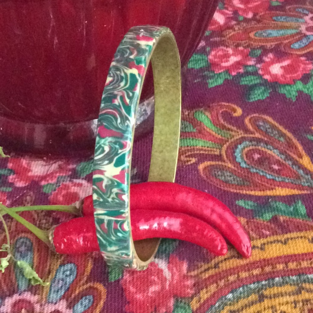 🍄 Hot like a Pepper! 🌶 Enameled Bangle Bracelet